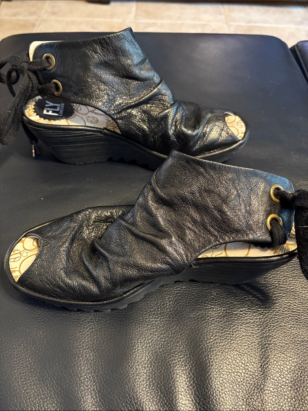 Fly London Yame Black Leather Wedge Sandal Sandals 38 7.5-8 US - Picture 6 of 6